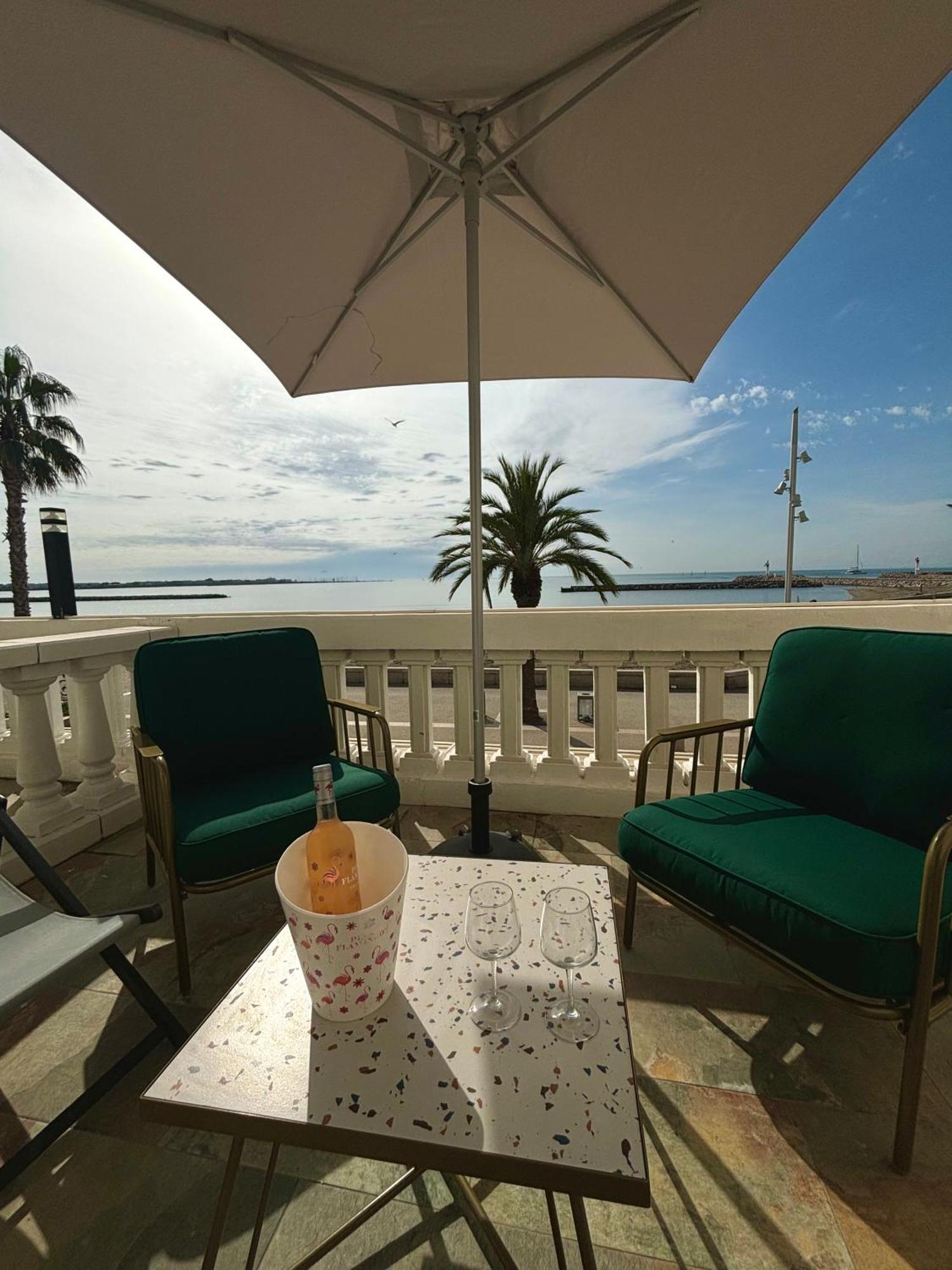L'Hotel De La Plage Le Grau-du-Roi Εξωτερικό φωτογραφία