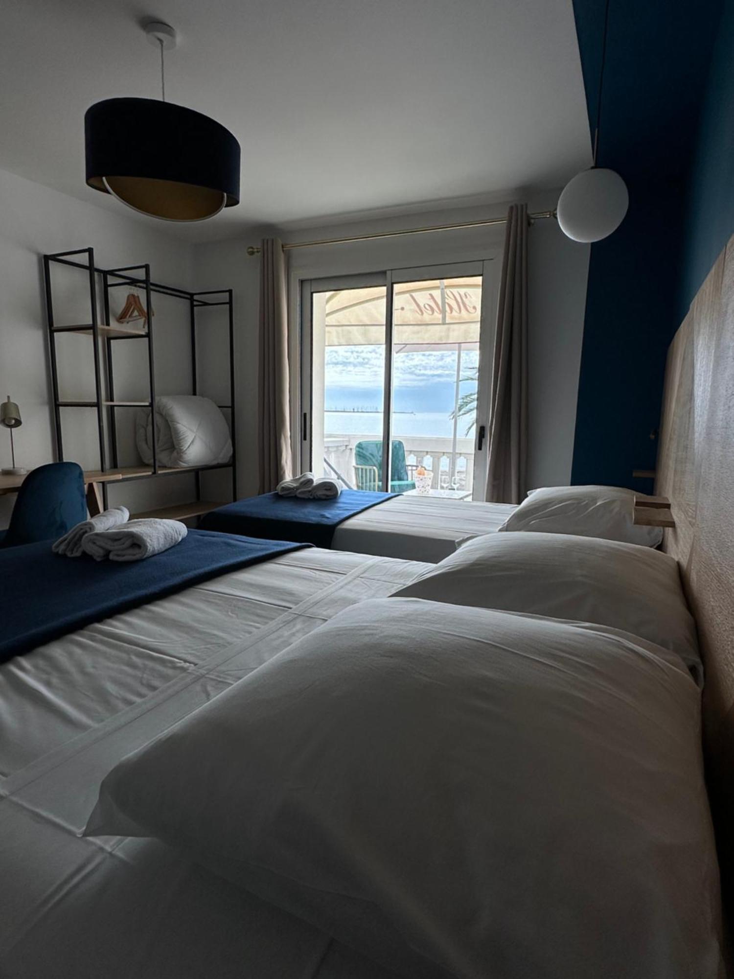 L'Hotel De La Plage Le Grau-du-Roi Εξωτερικό φωτογραφία